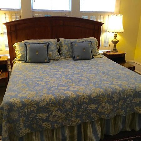 Oak Manor Inn Hartsville Bagian luar foto