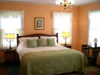 Oak Manor Inn Hartsville Bagian luar foto