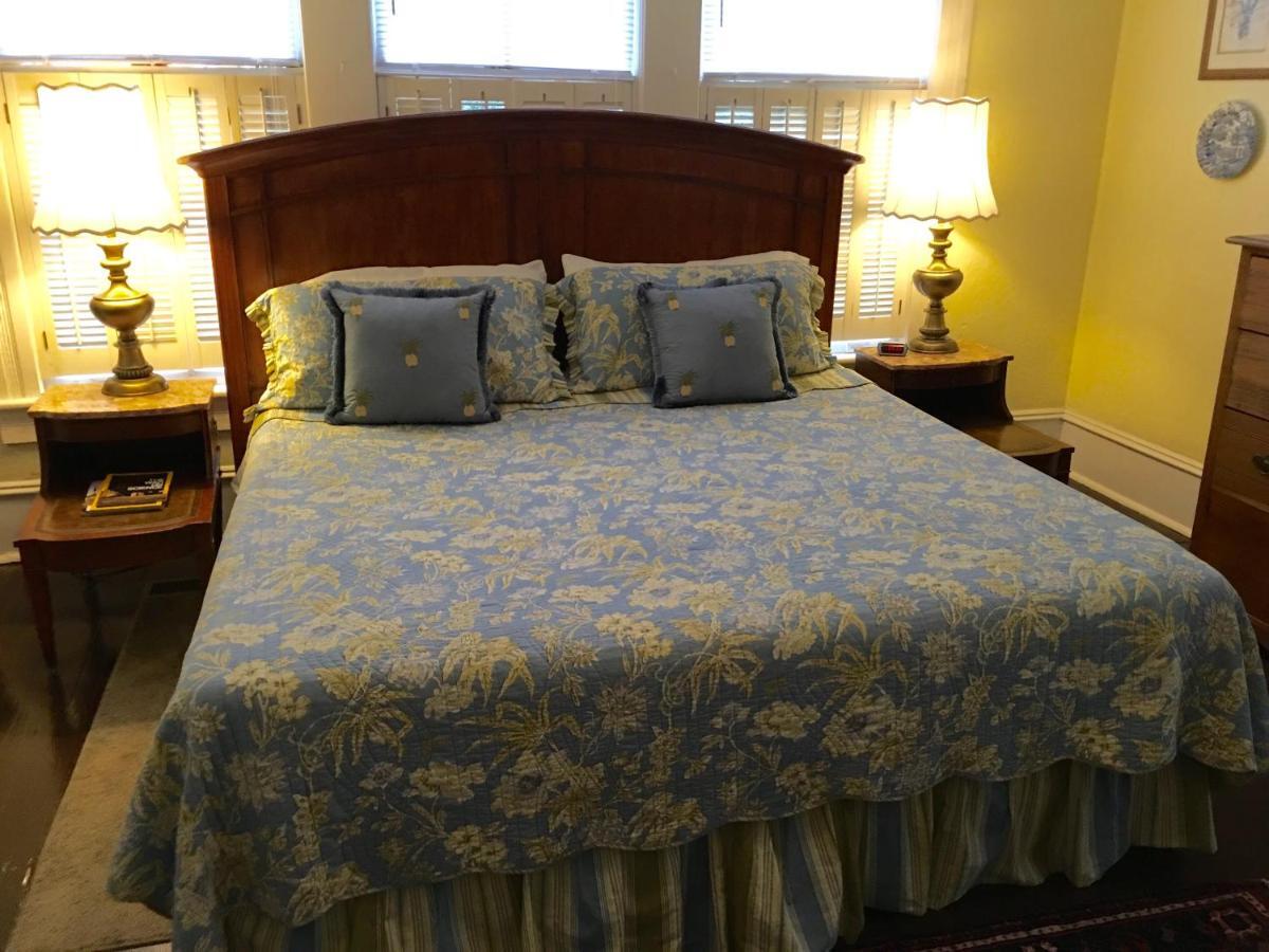Oak Manor Inn Hartsville Bagian luar foto